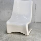 Fauteuil space age en fibre de verre laquée blanche, circa 1970