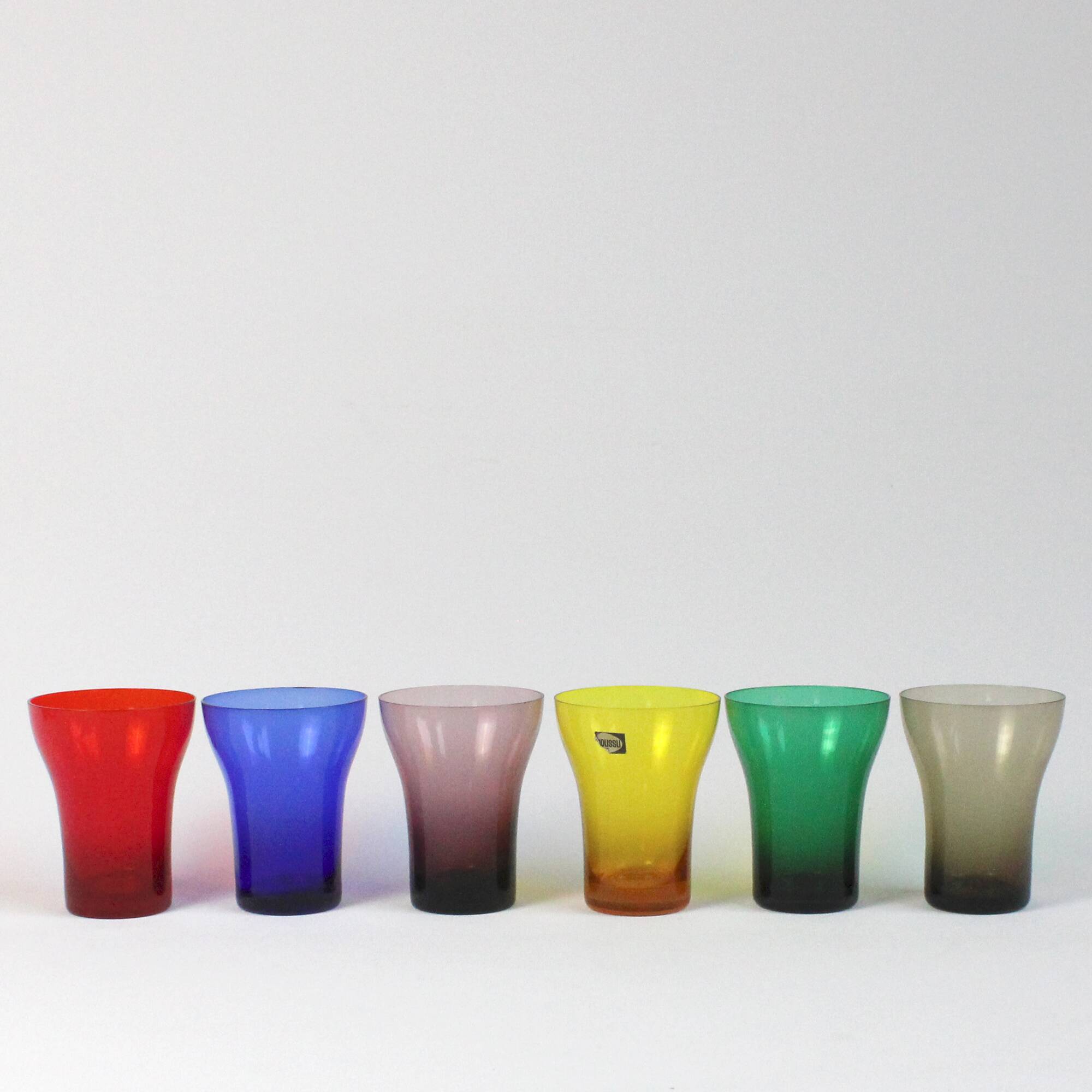 Set of 6 coloured vintage glasses - glassware from Boussu
