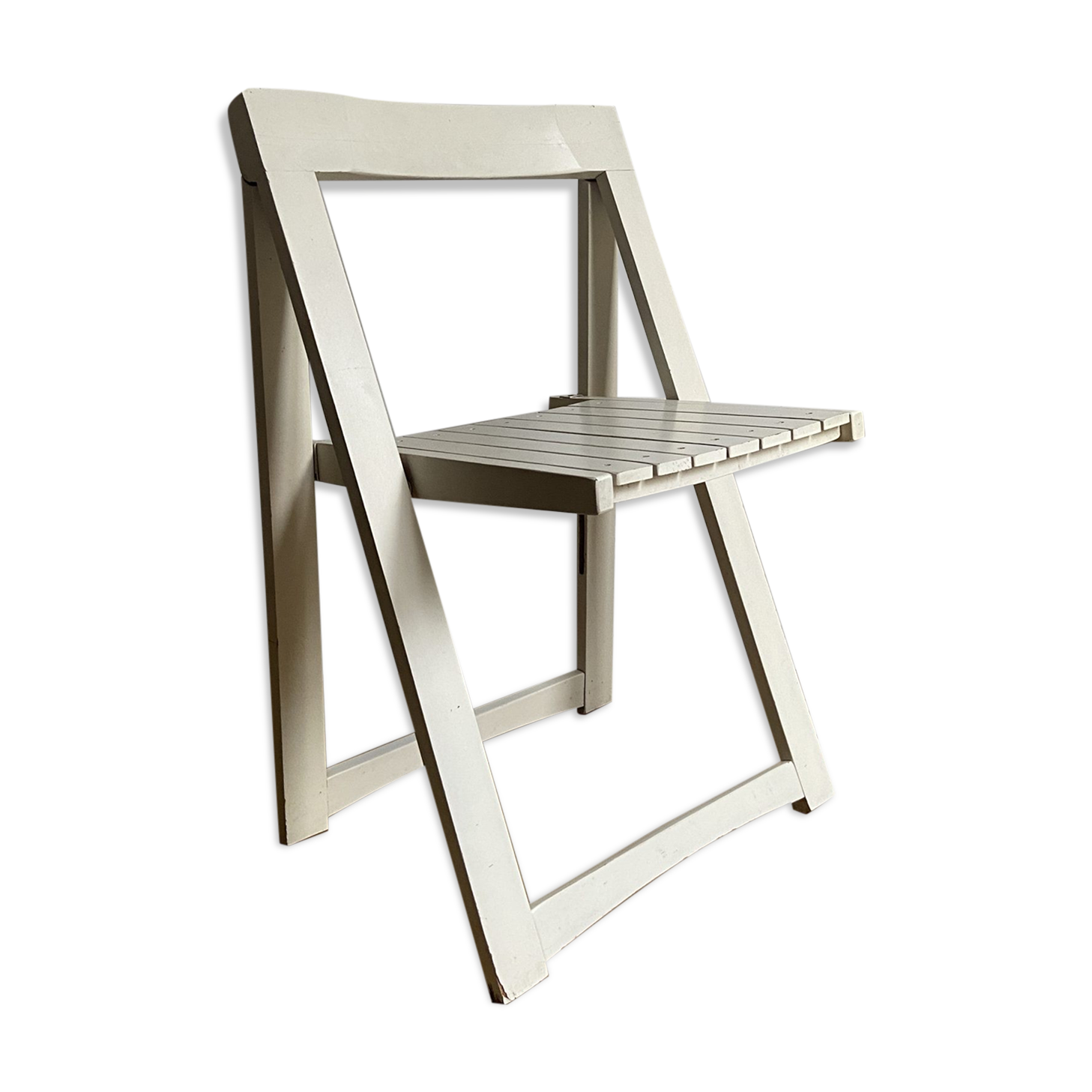 White folding vintage chair