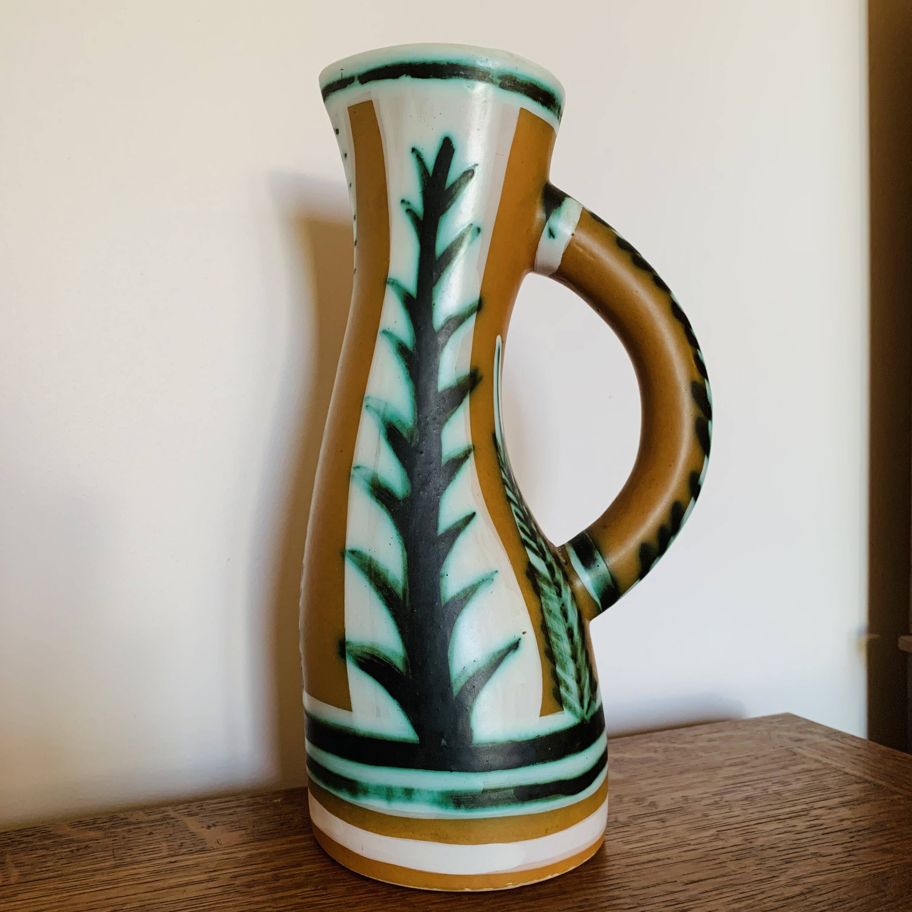 Kéraluc earthenware pitcher by Pierre Toulhoat
