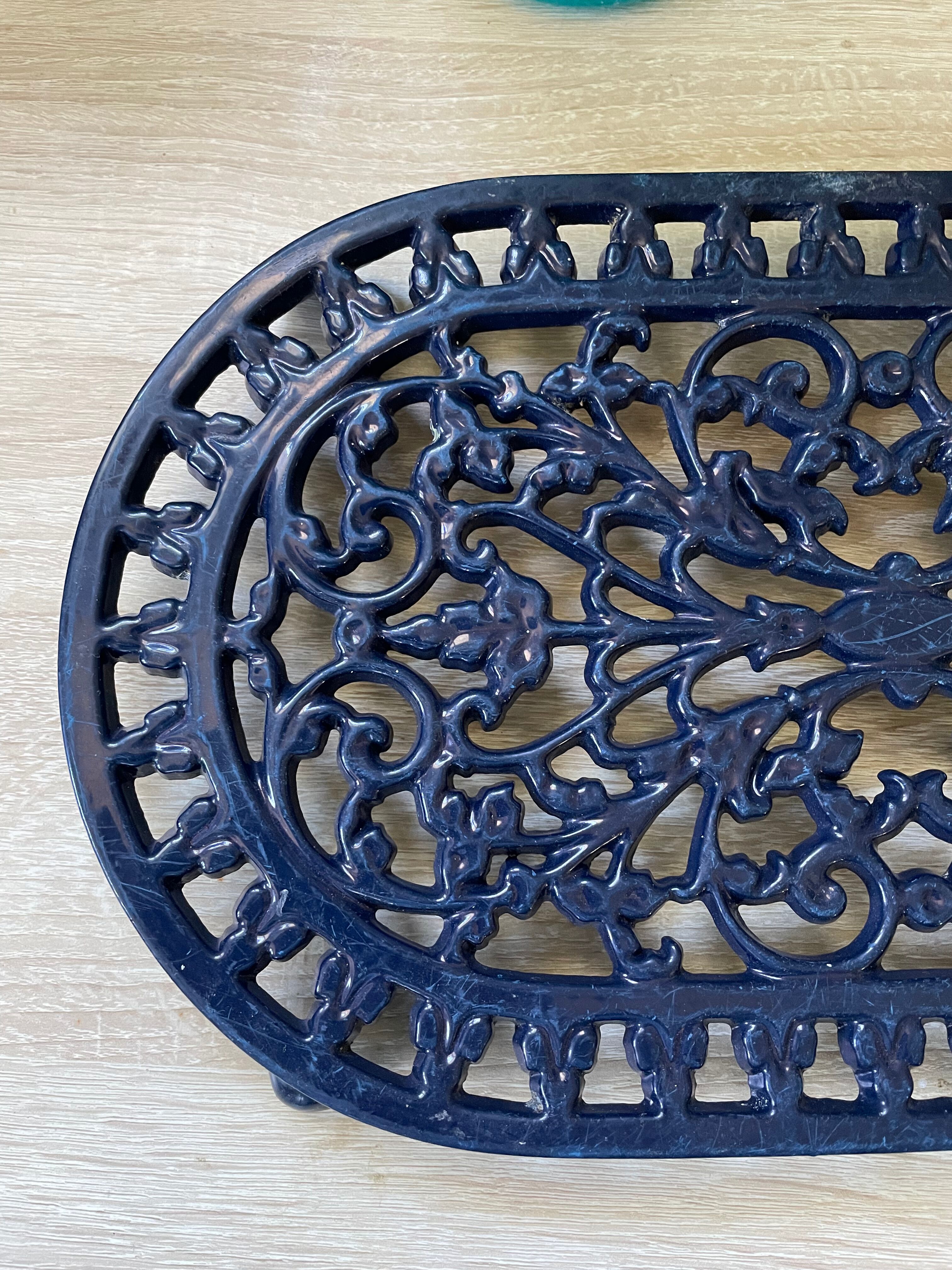 Enamelled cast iron underside 35cm