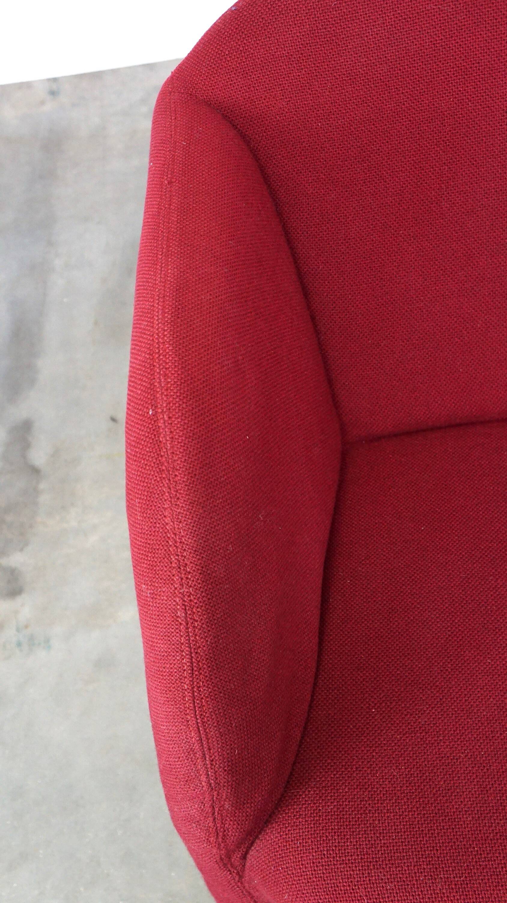 Set of 2 Vintage Artifort design armchair