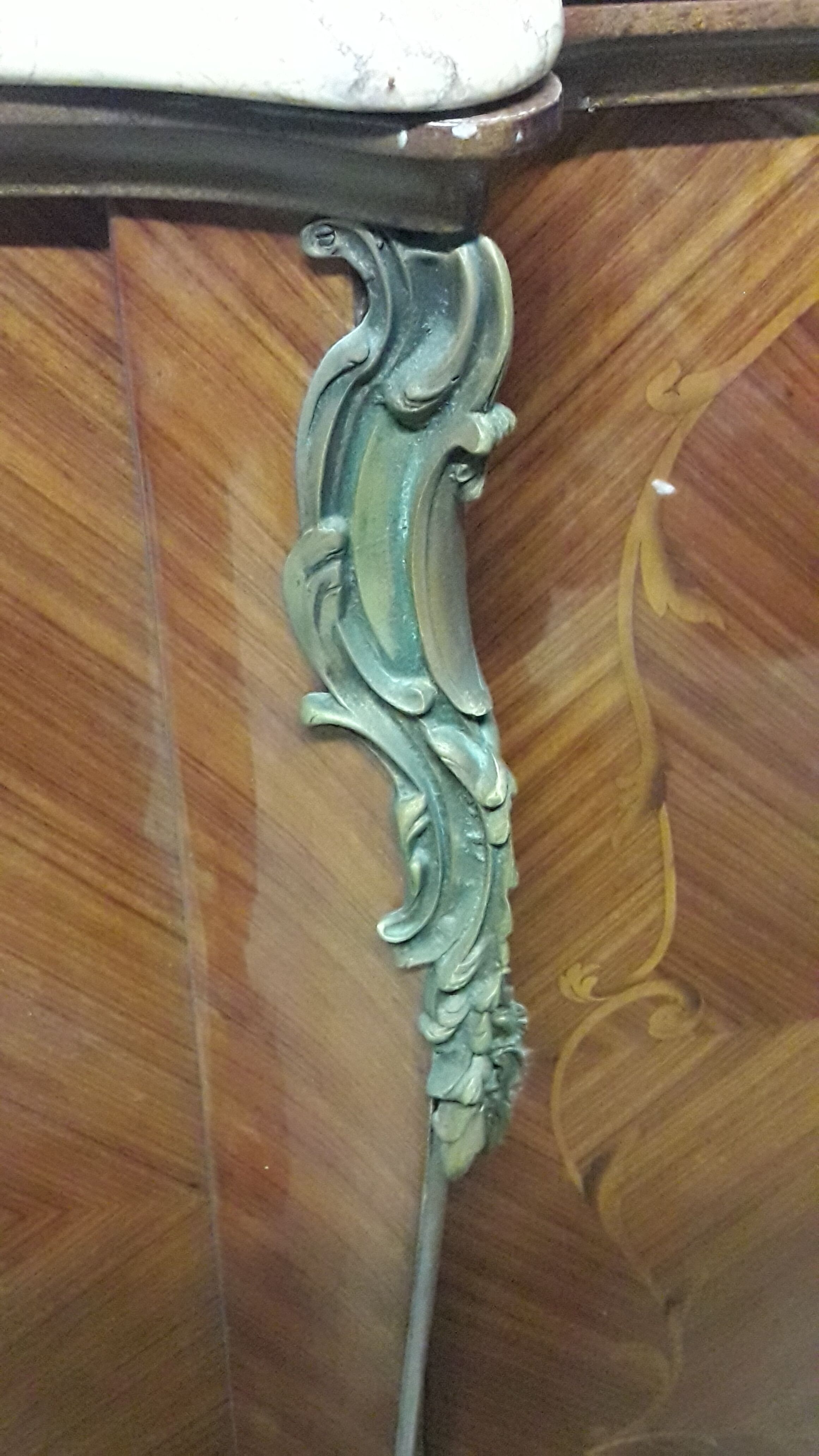 Low bronze marquèterie and marble top