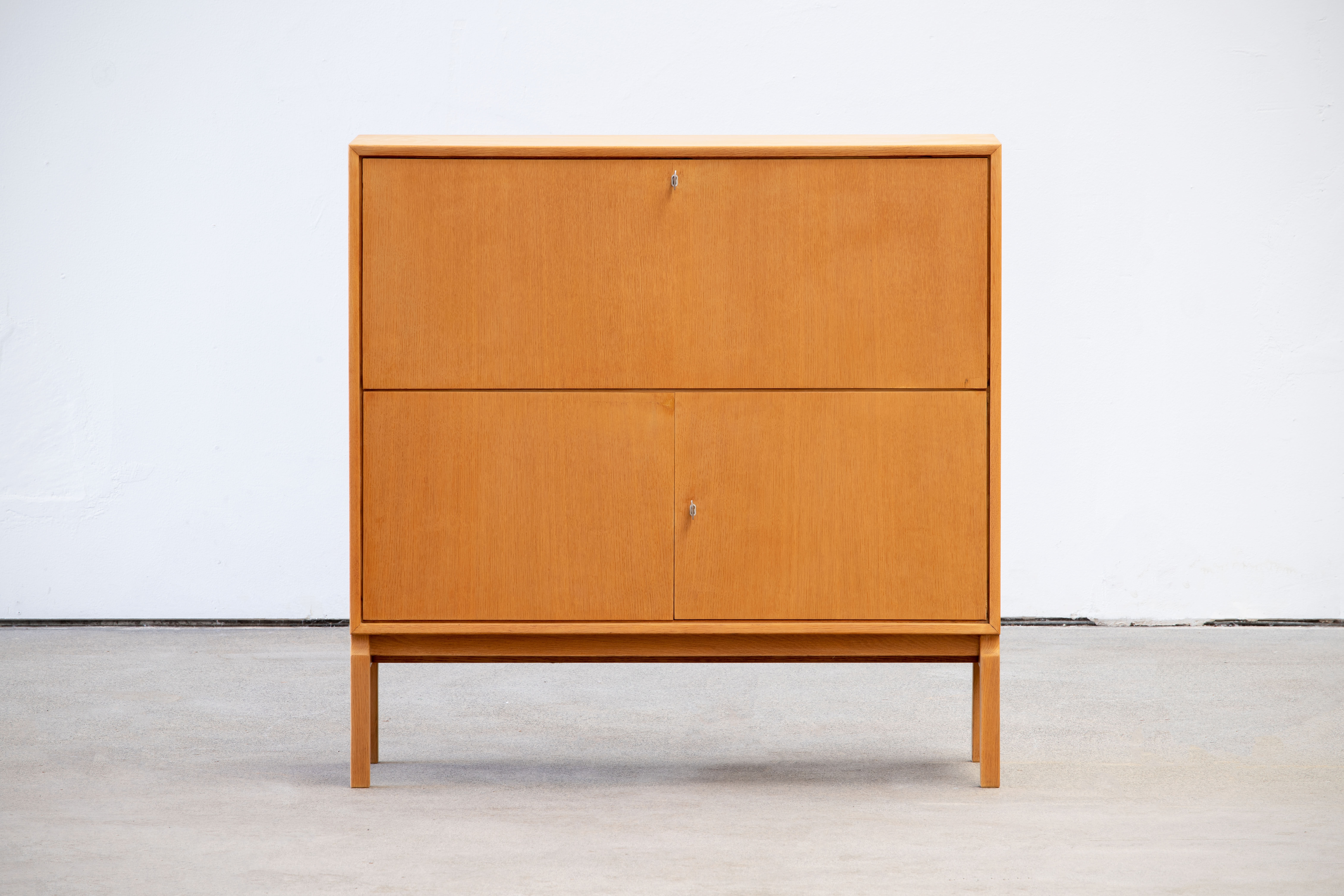 Scandinavian buffet secretary 1960