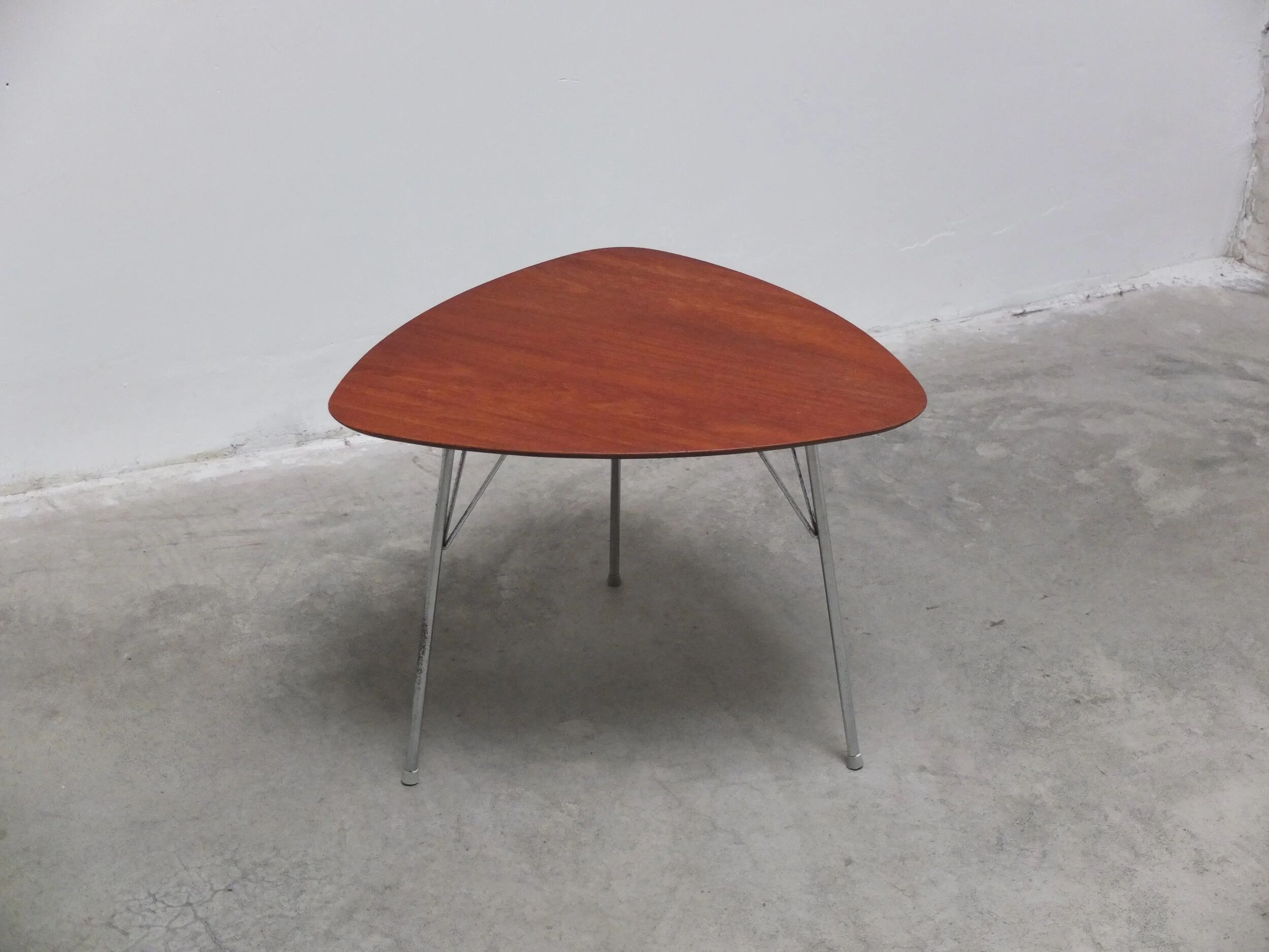 Triangular 'VL1312' side table in teak by Vermund Larsen, 1959