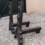 Paire de chenets en fer forgé