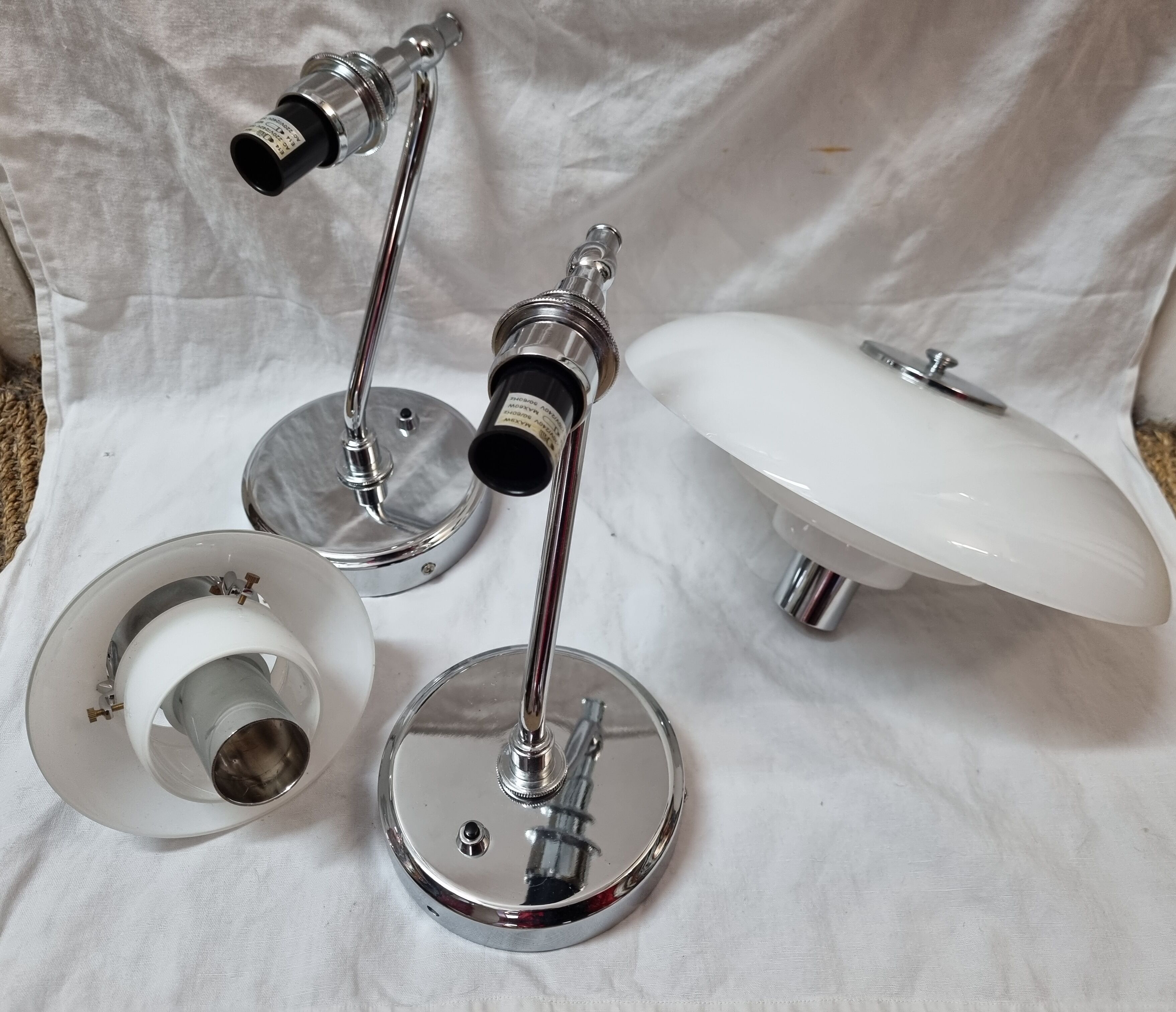 Poul Henningsen wall lamps, model PH3/2