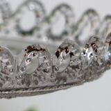 Flat, glass cake display