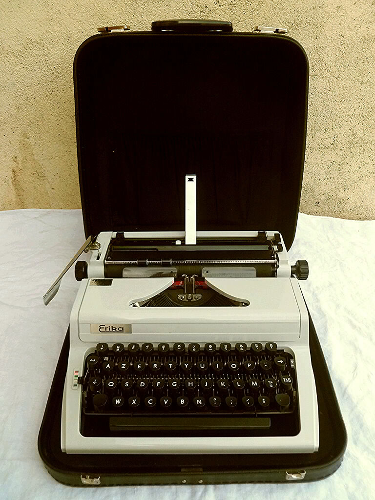 Erika 106 typewriter
