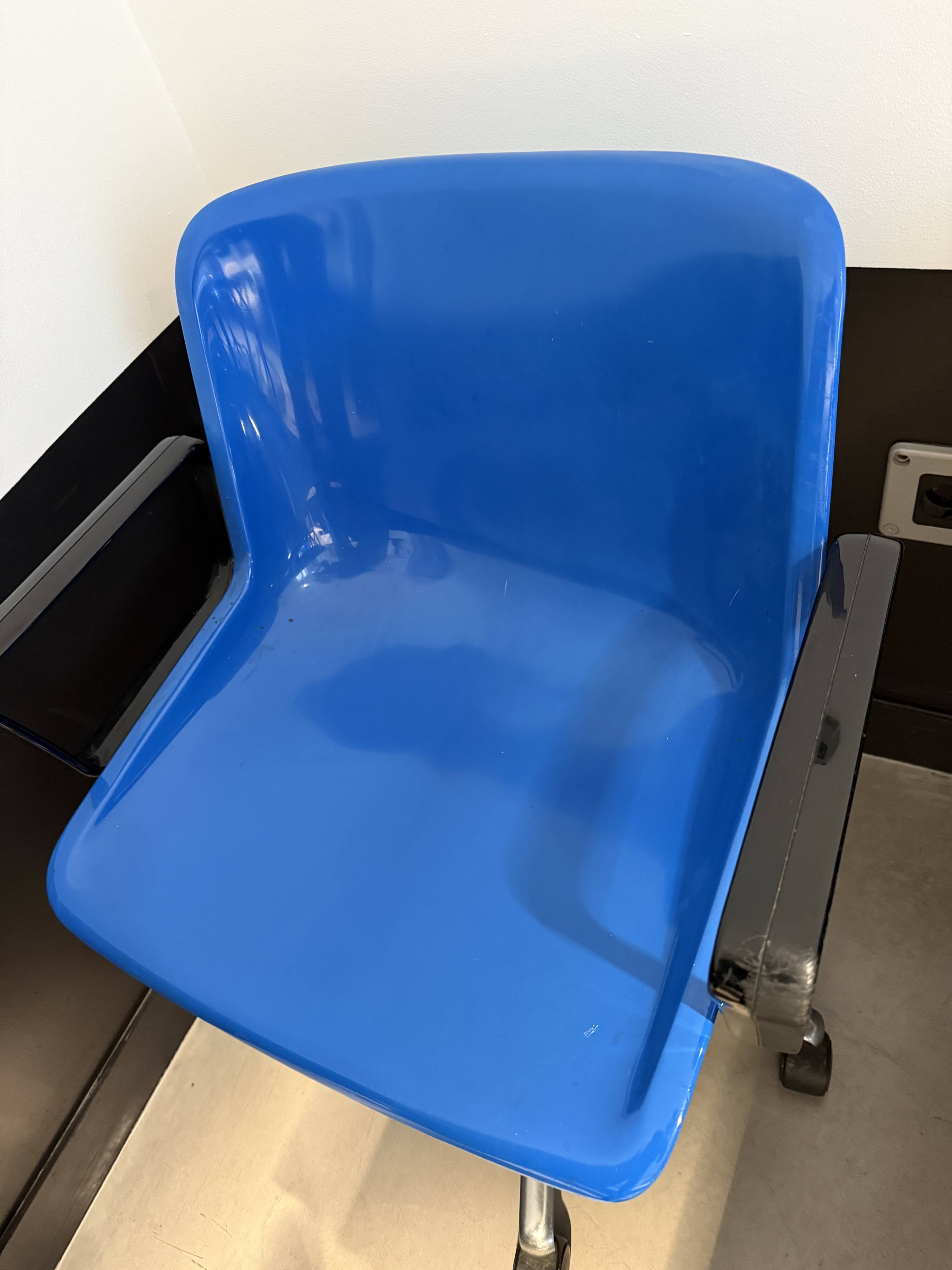 Modus chair Osvaldo Tecno