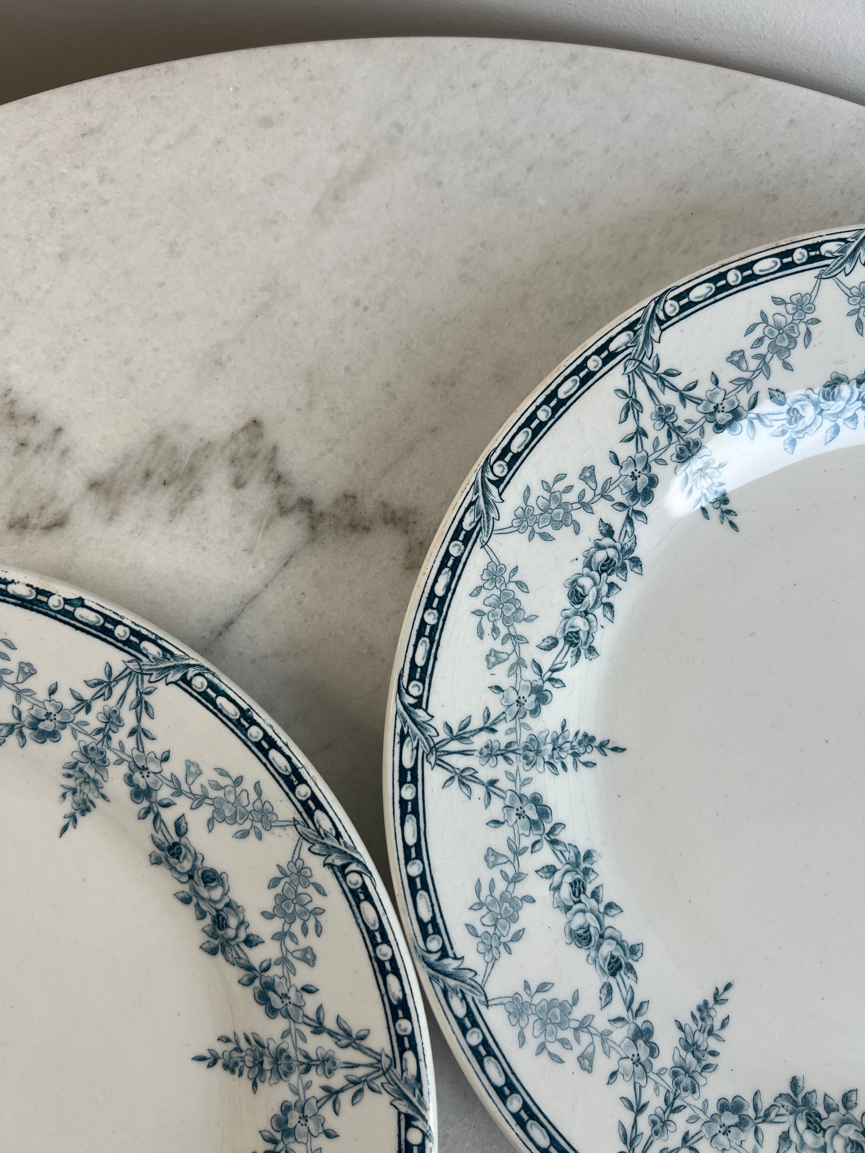 Set of 4 flat plates Creil and Montereau Labrador