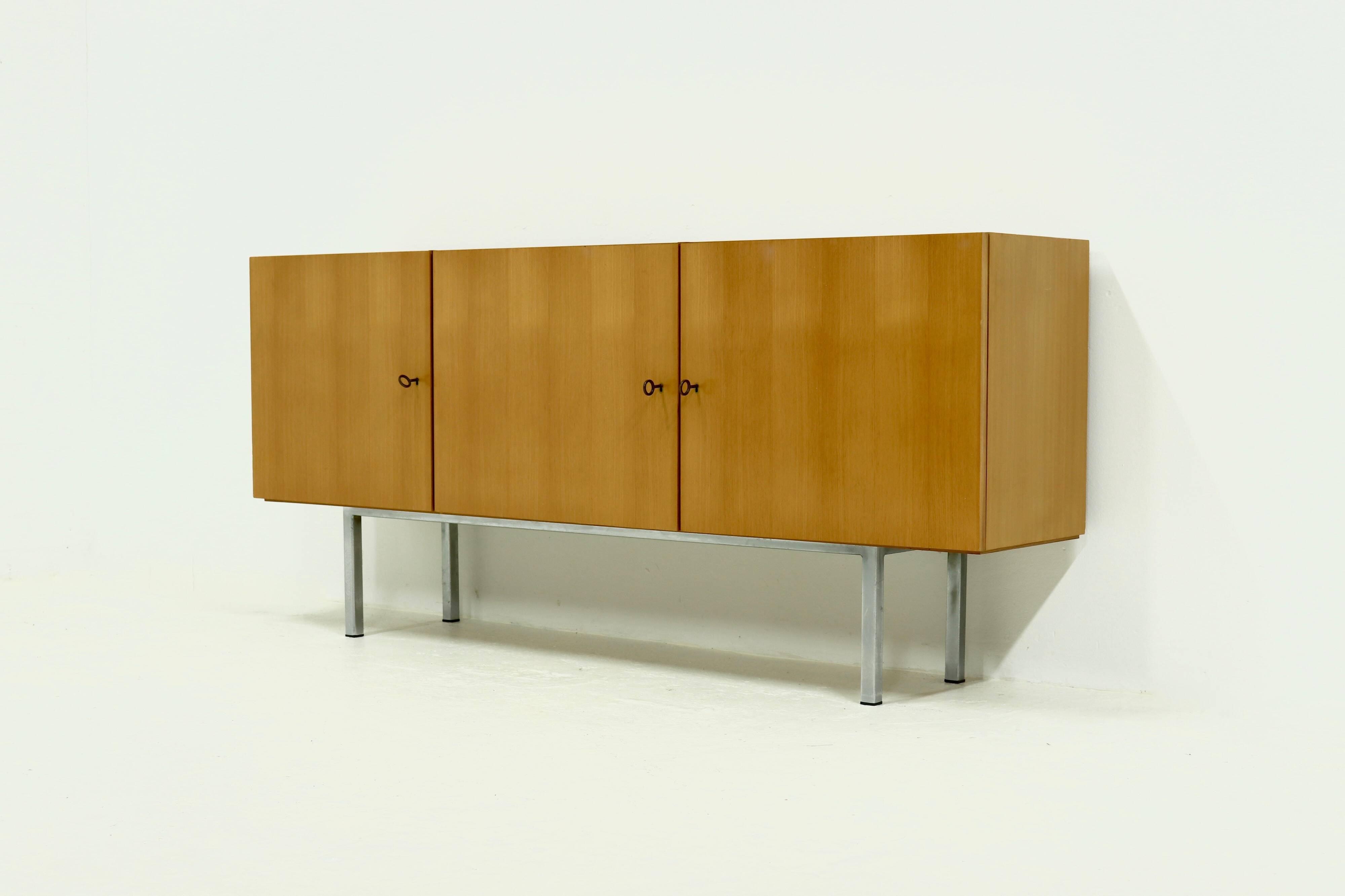 Buffet minimaliste en hêtre du milieu du siècle, années 1970