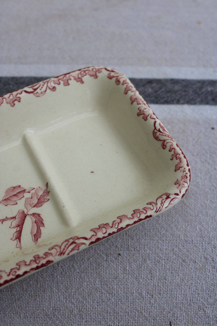 Ceramic soap dish