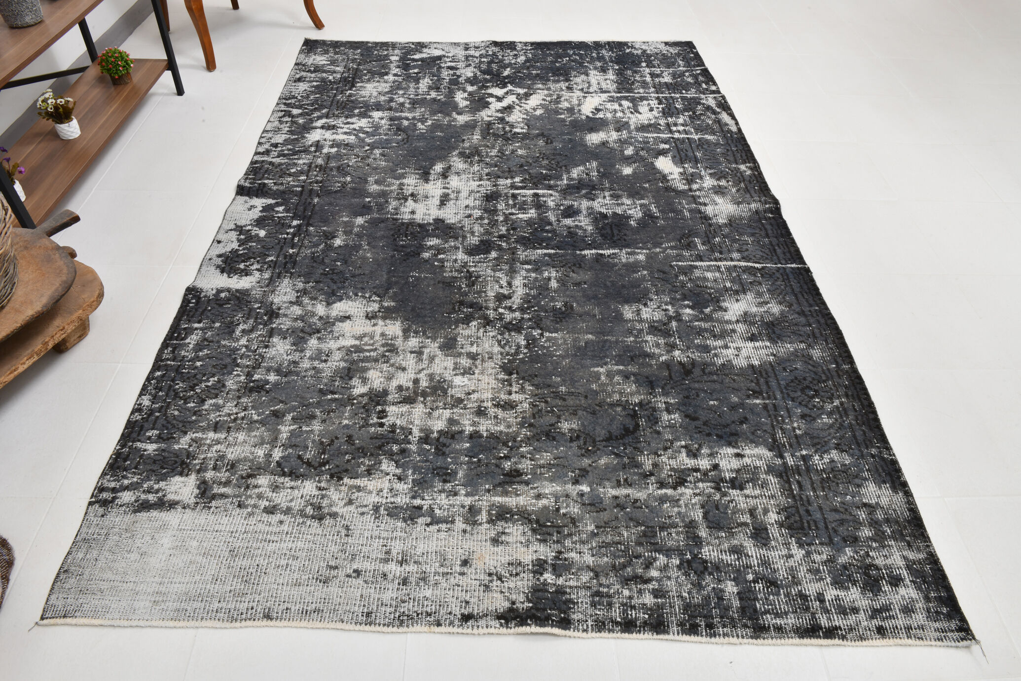 Gray & blue tones distressed carpet 285x187cm
