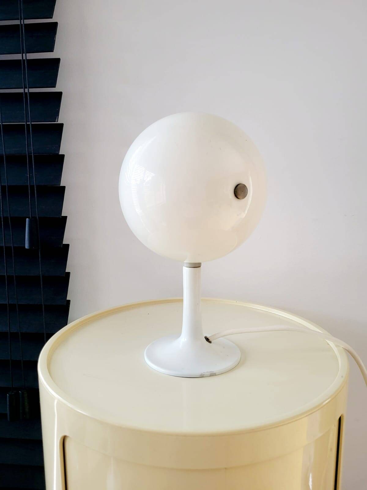 Lampe à table à globe oculaire de l'ère spatiale, Anvia, avec du métal, Jaren 1960