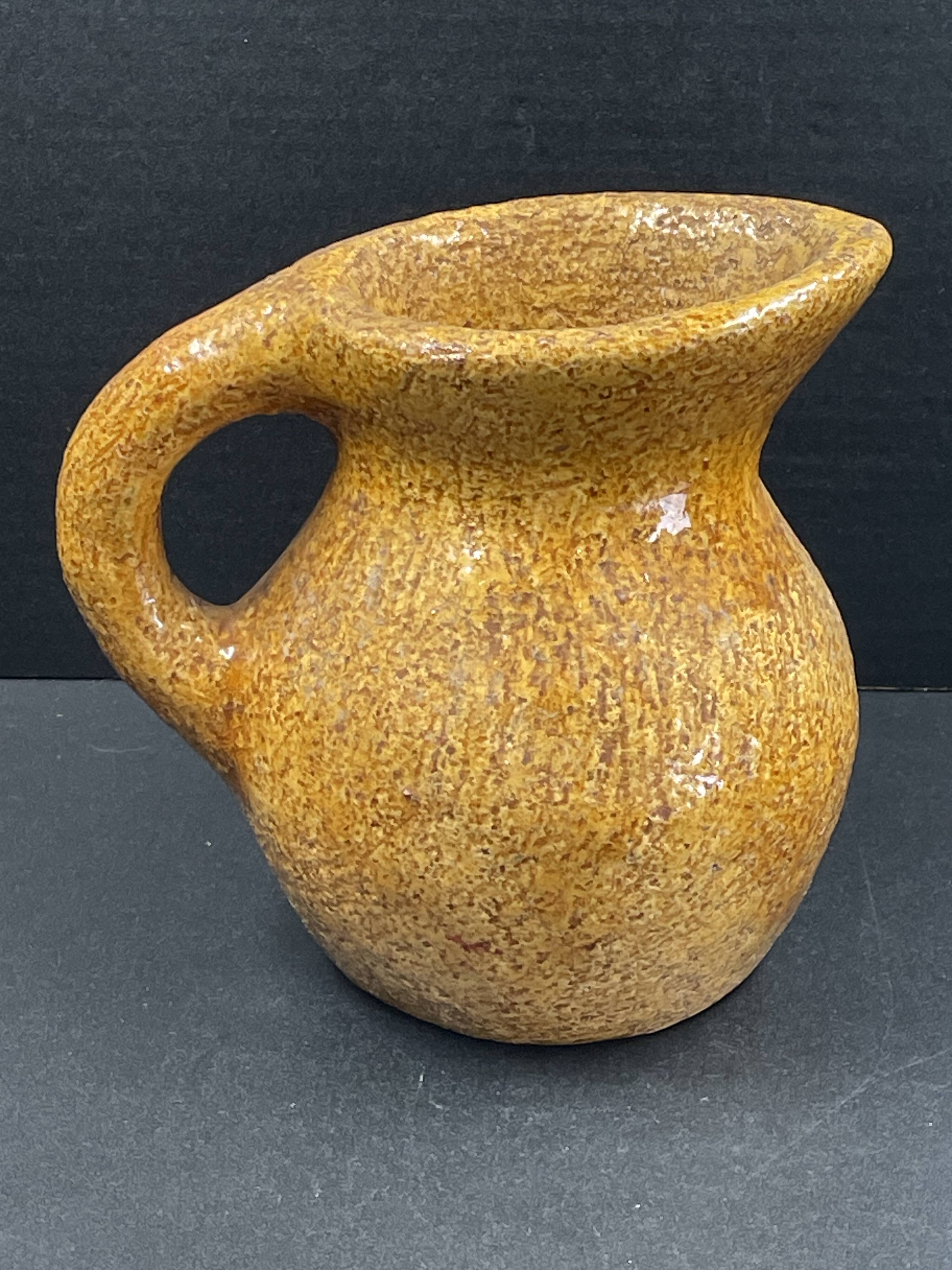 Contemporary ceramic very heavy modernist pitcher to identify H 16.5 cm