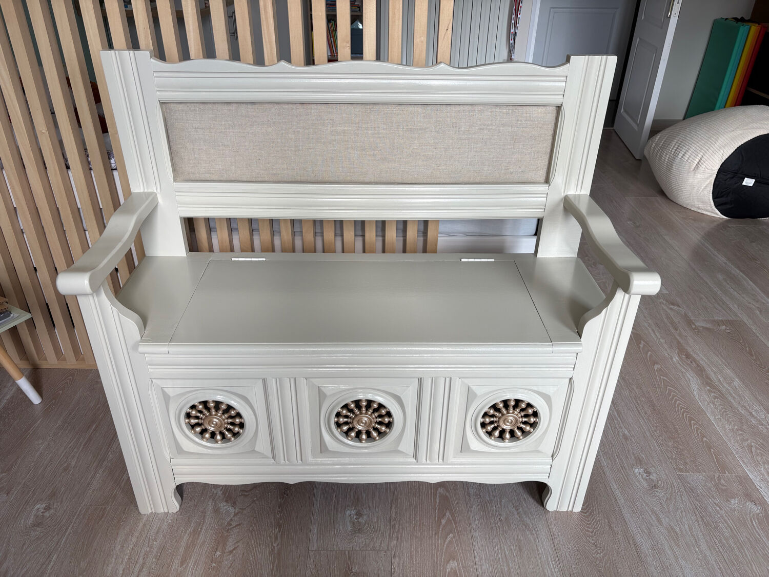 Fully restored antique bank chest – chic country style