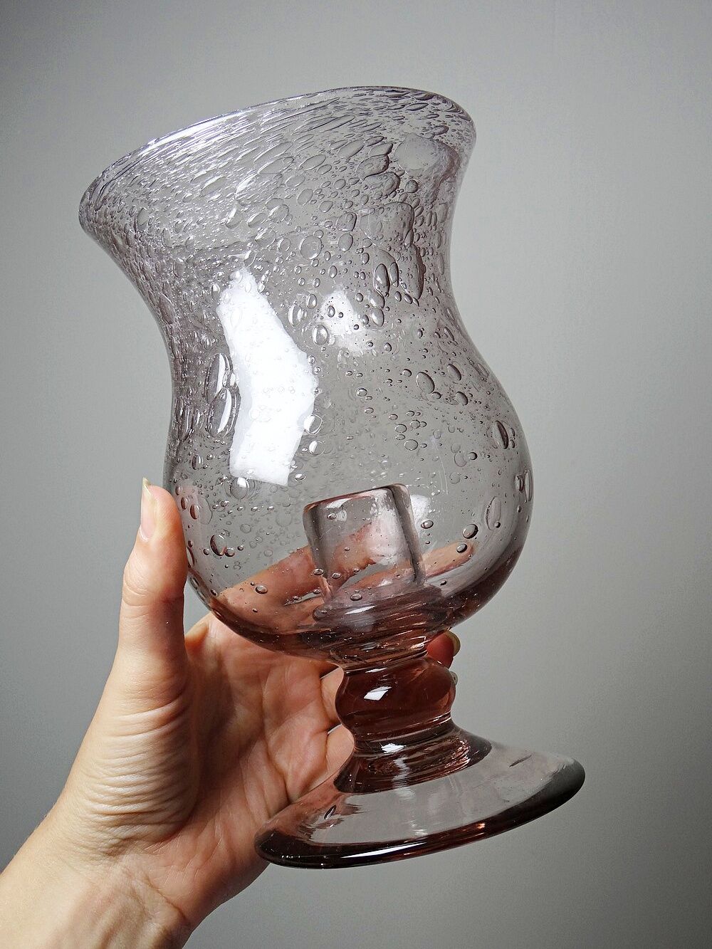 Vintage glass bubble photophore in pale amethyst, Biot style, 1970-1980.