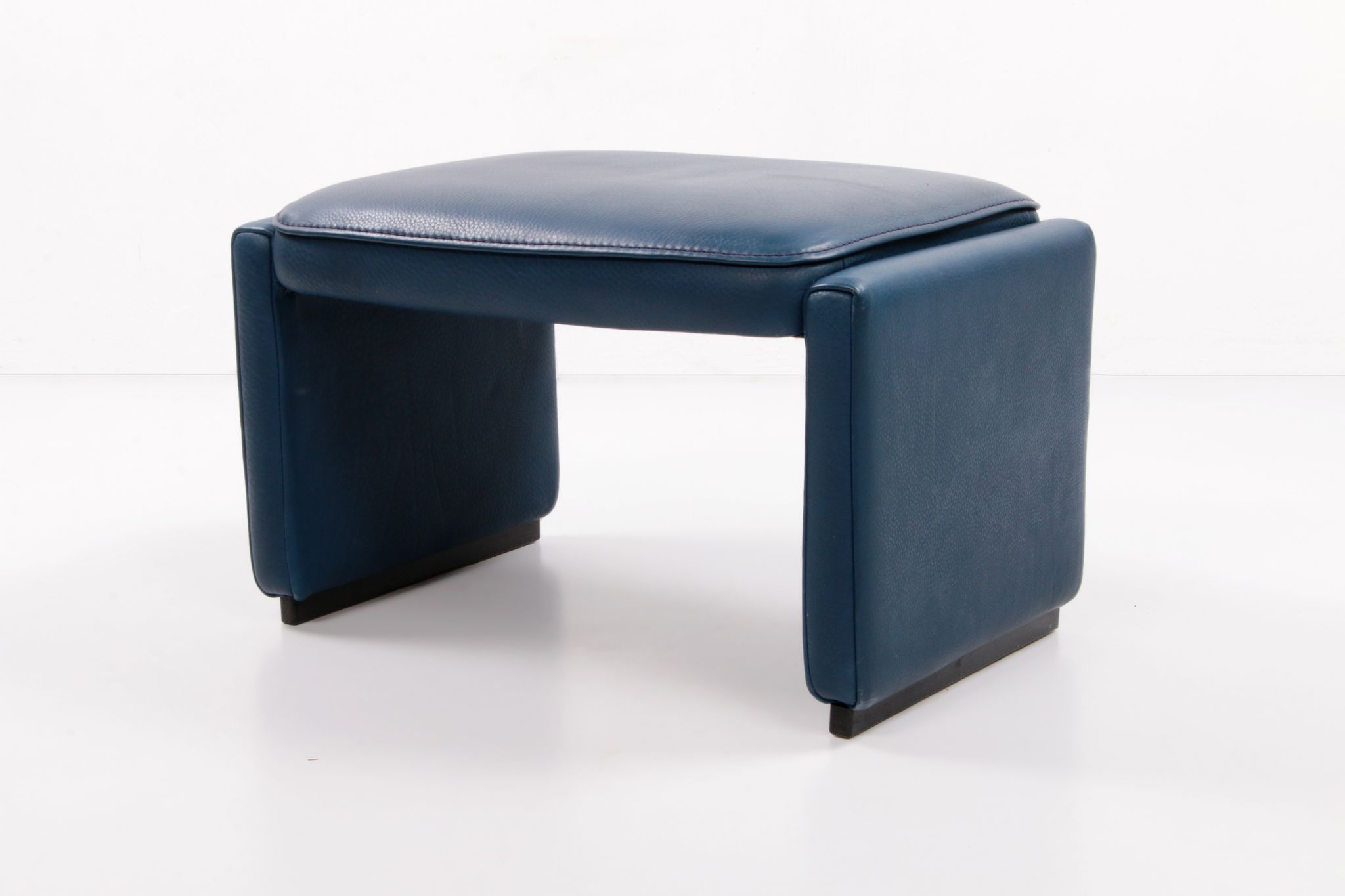 De Sede DS 50 Relax armchair with Hocker leather Petrol colour, 1980 Switzerland