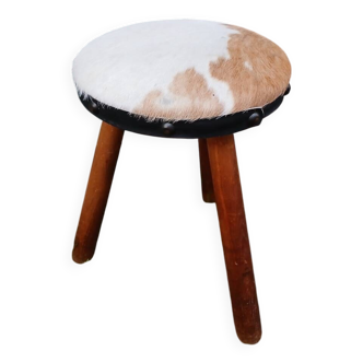Tabouret tripode ancien en bois et peau de vache