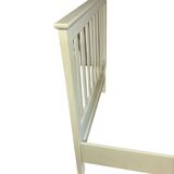 Lit en bois couleur vert