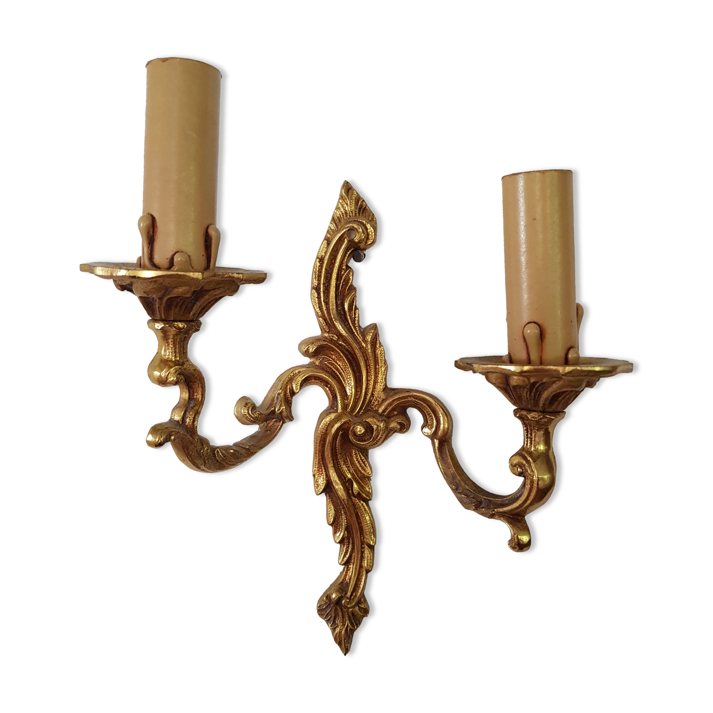 Gold wall lamp