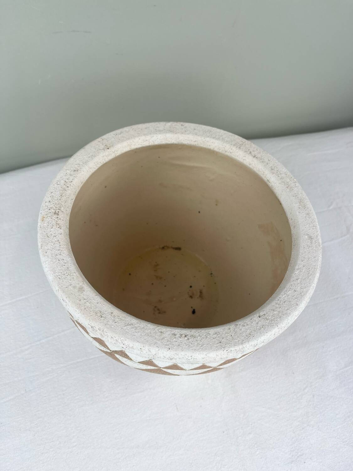 Cache pot vintage graphique