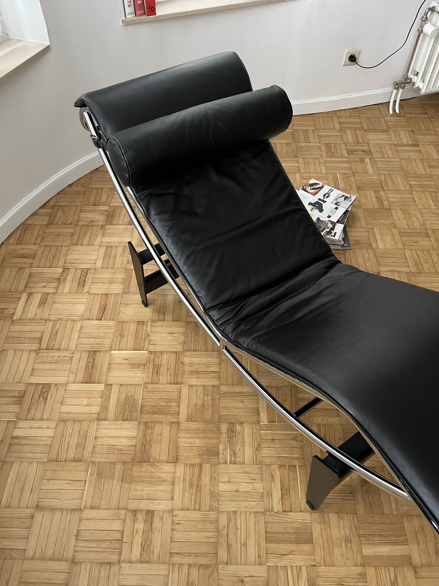 LC4 Chaise longue