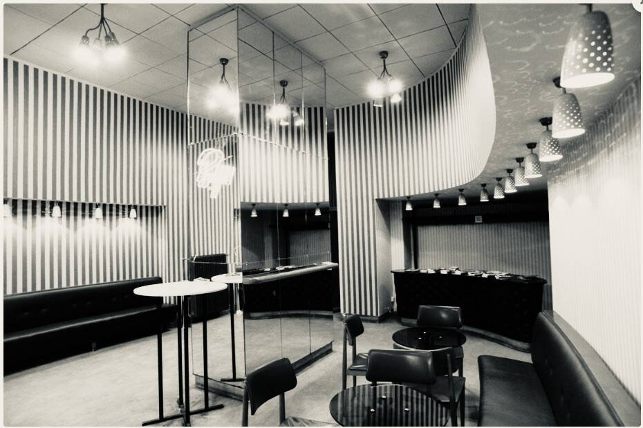 Large flush mount indirect light ceiling fixture from the Filmcasino in Vienna, 1950s.