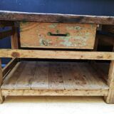 Ancien établi vintage de menuisier en bois, déco industrielle