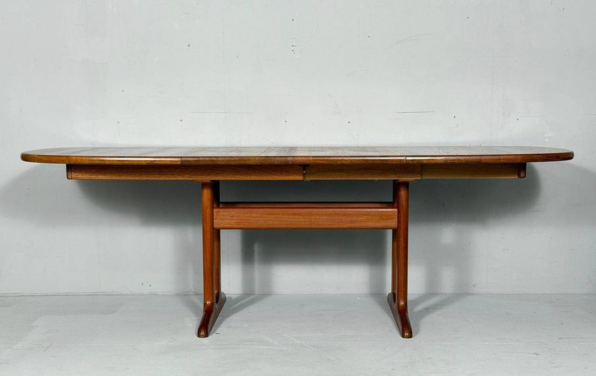 Mid-century extendable dining table/teak table by Glostrup, Denmark, 1960s.