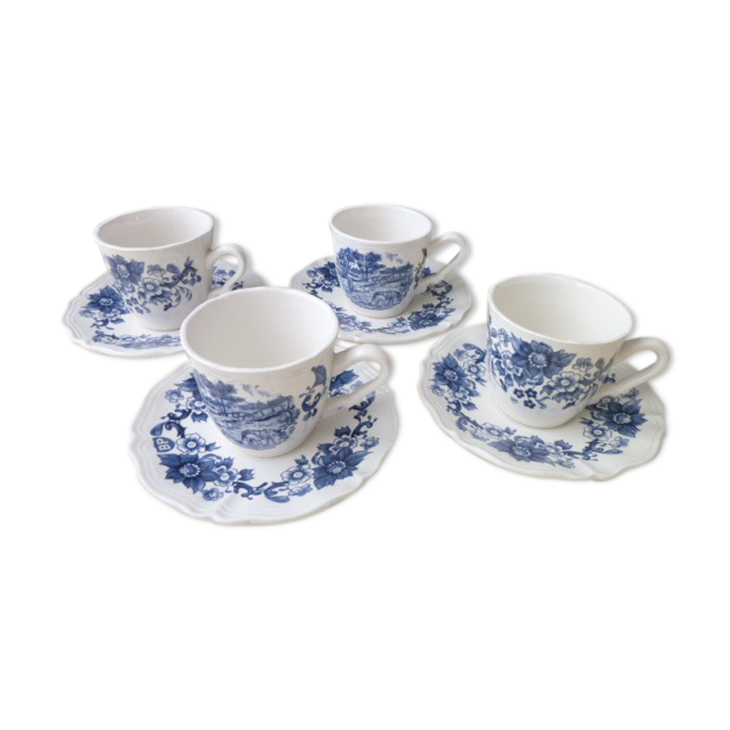 Set of 4 coffee cups in faience of Sarreguemines