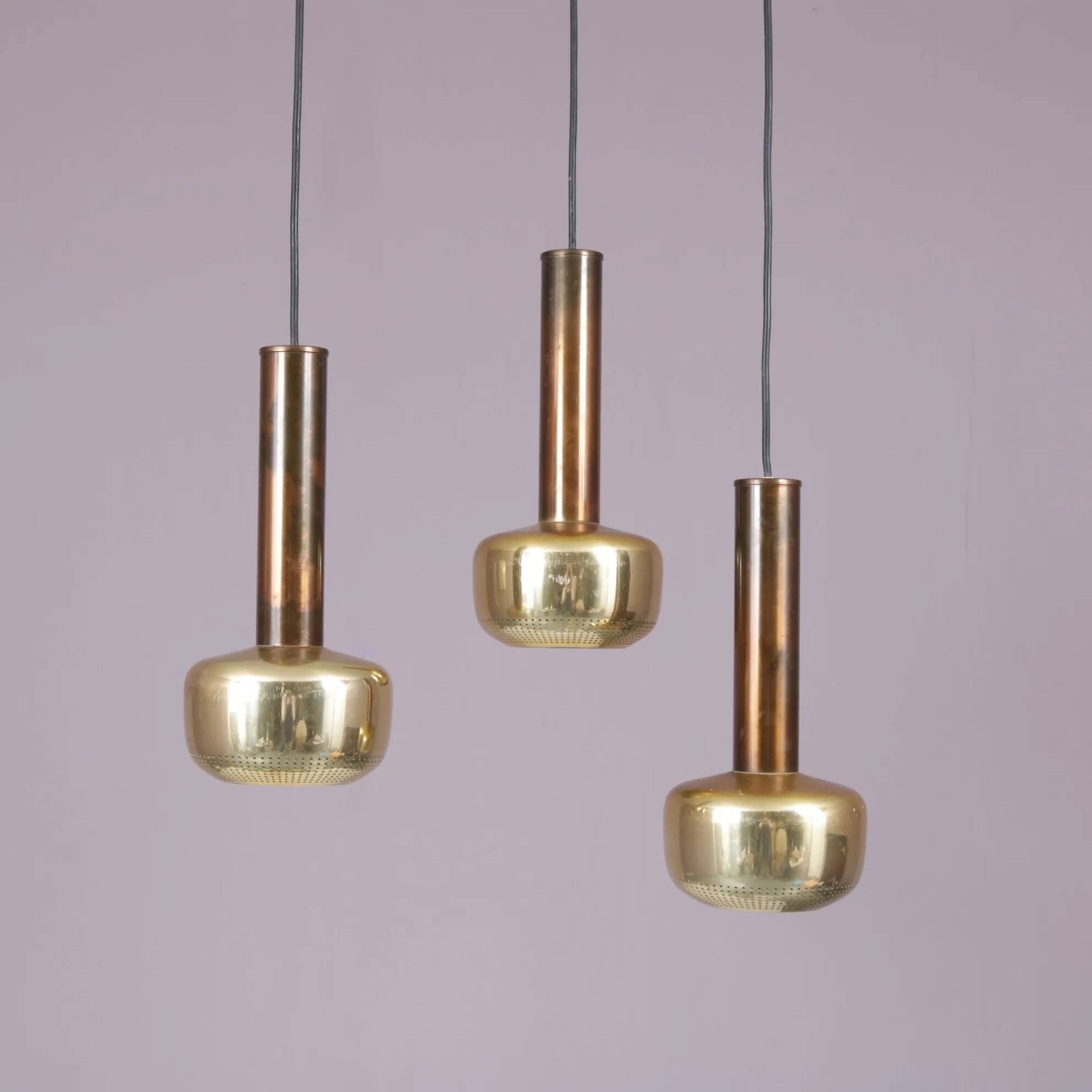 1950s VL56 lamp in brass / Vilhelm Lauritzen / Louis Poulsen, Denmark