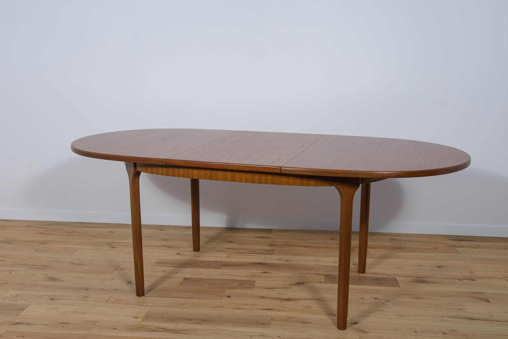 Mid century oval teak extendable dining table from mcintosh, 1960s