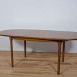 Table à manger extensible en teck ovale du milieu du siècle de McIntosh, années 1960
