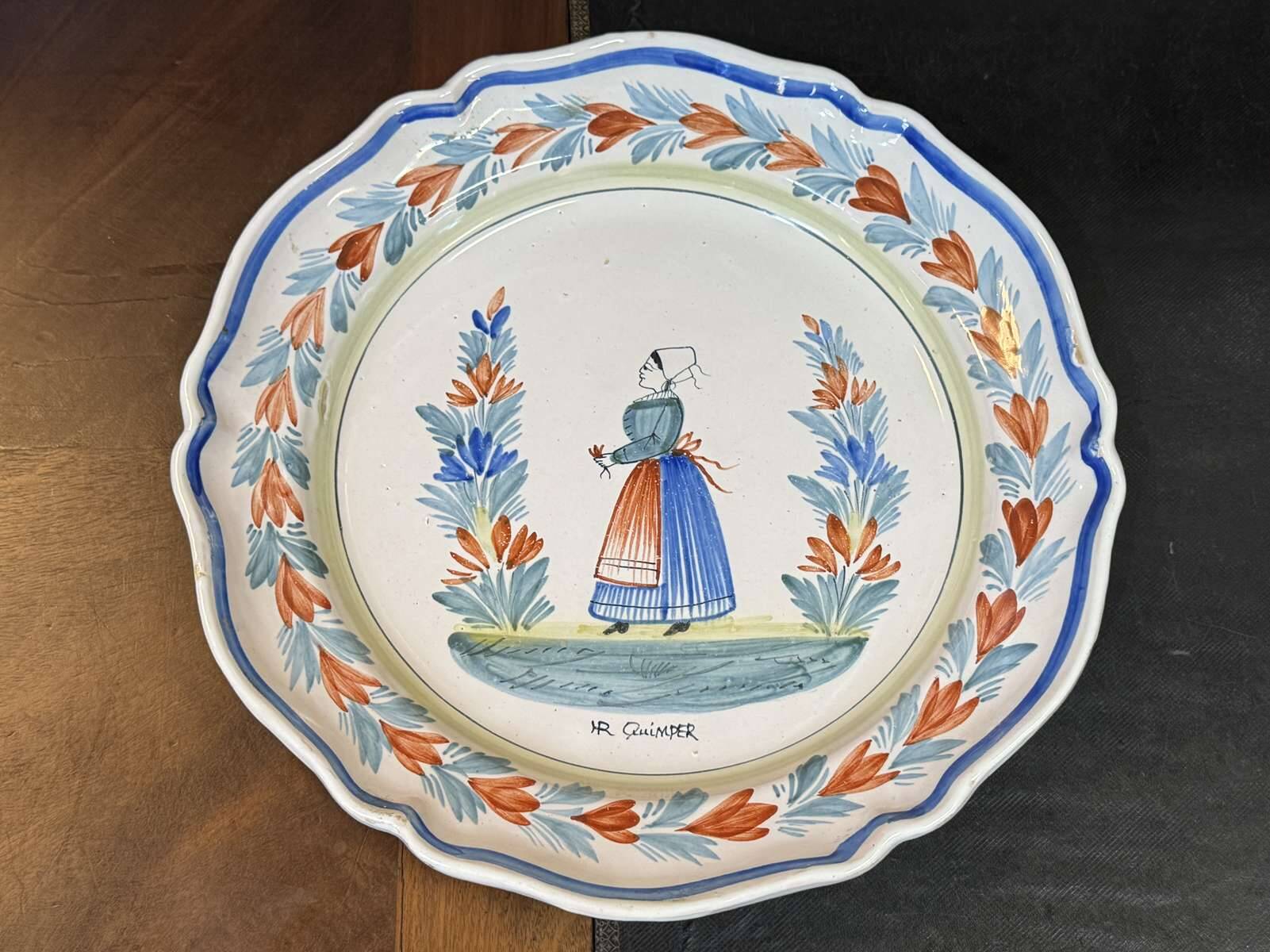 Plat en faience de quimper début XXème