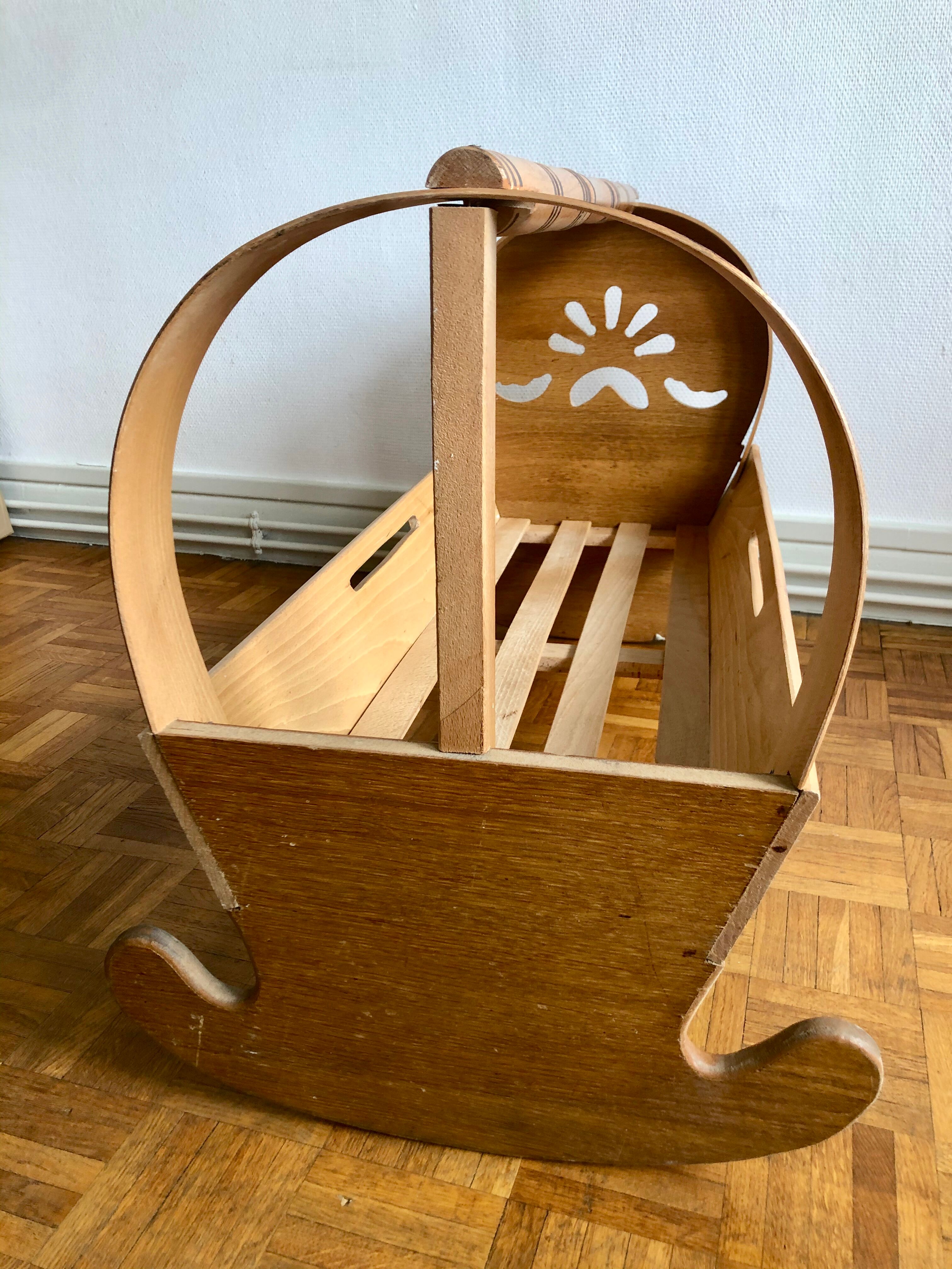 Flower-rocking cradle