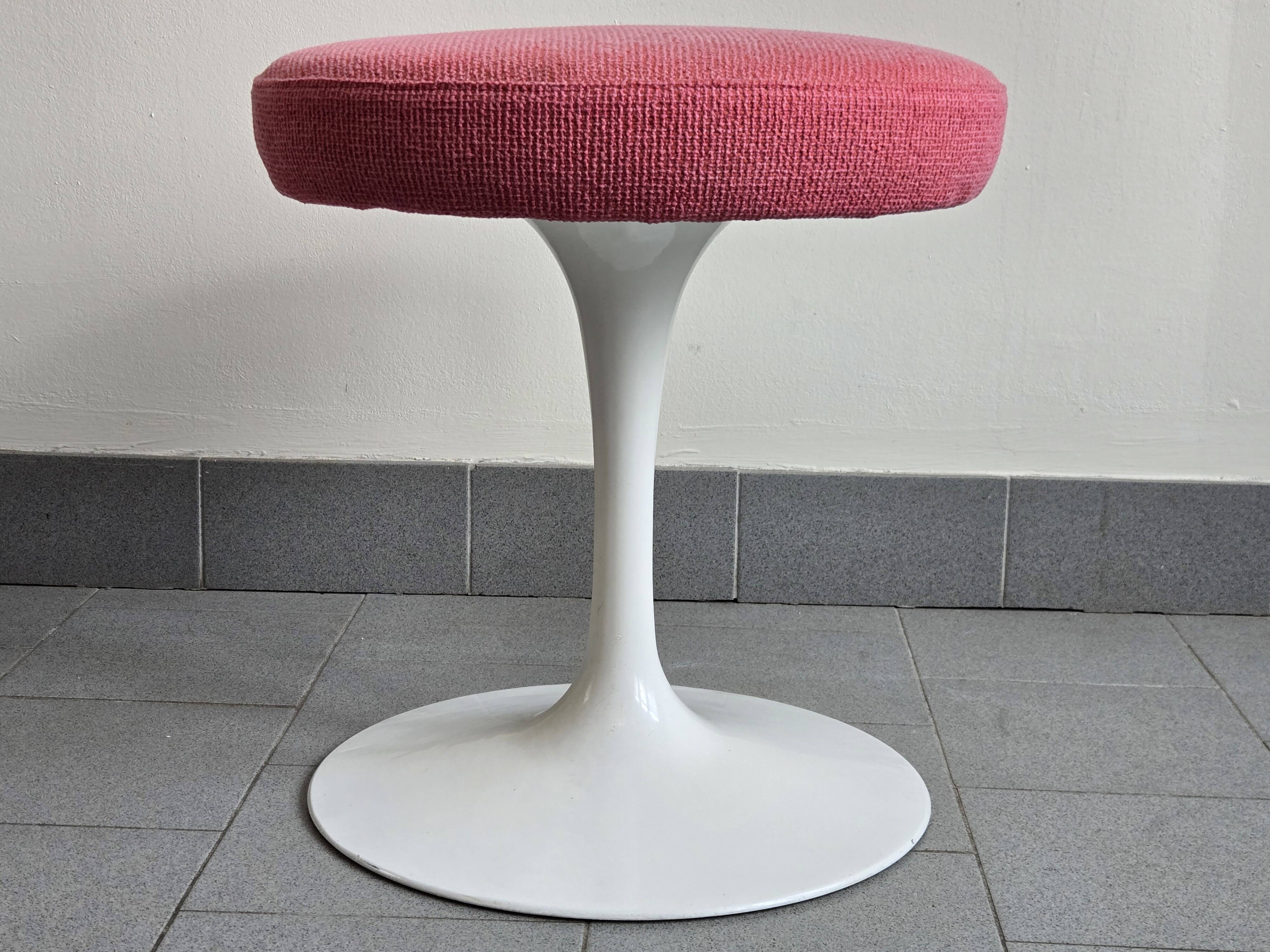 Knoll International Eero Saarinen stool 1970