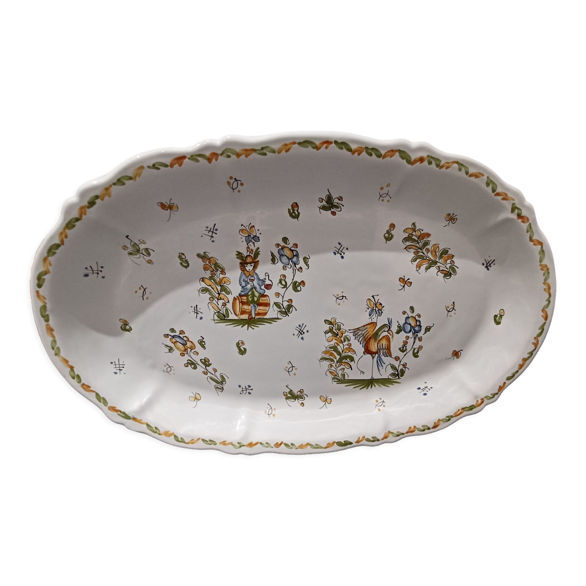 Oval dish with Moustier decor