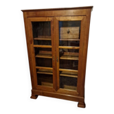 Petite armoire vitrée
