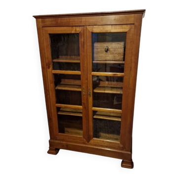 Petite armoire vitrée