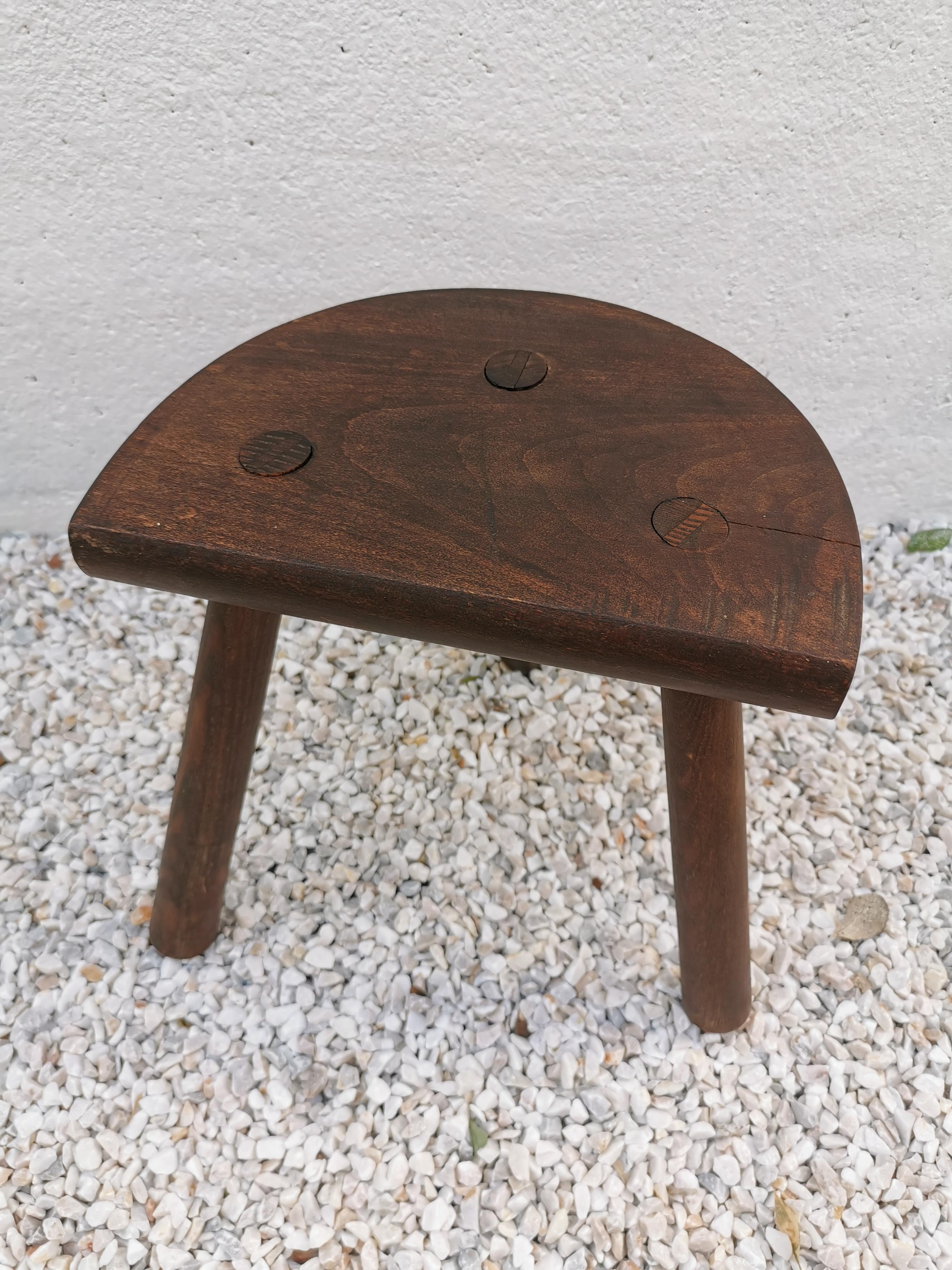 Tripod stool