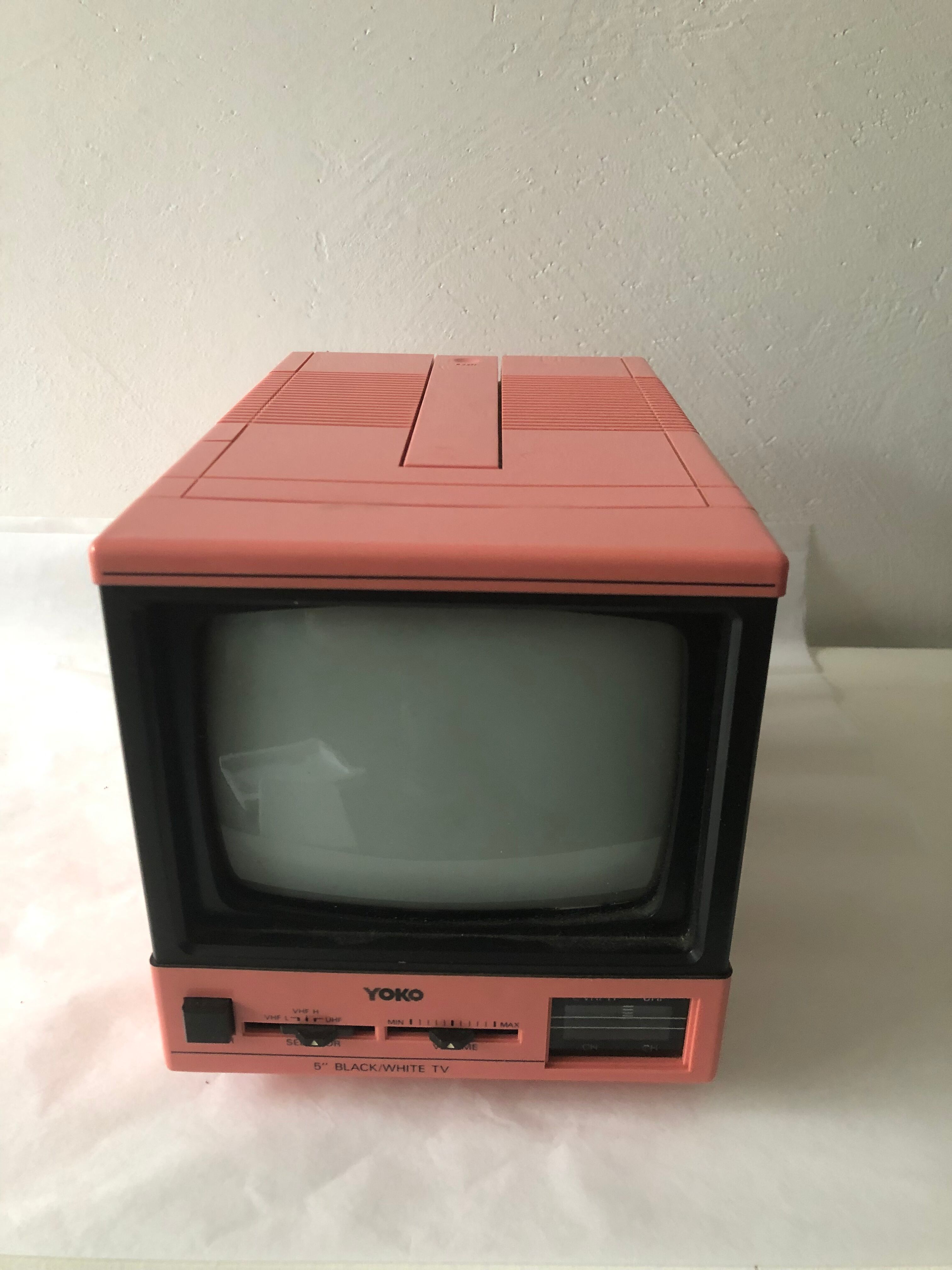 Portable pink TV 80s