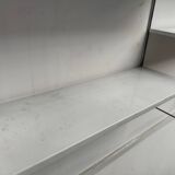 Metal string shelf