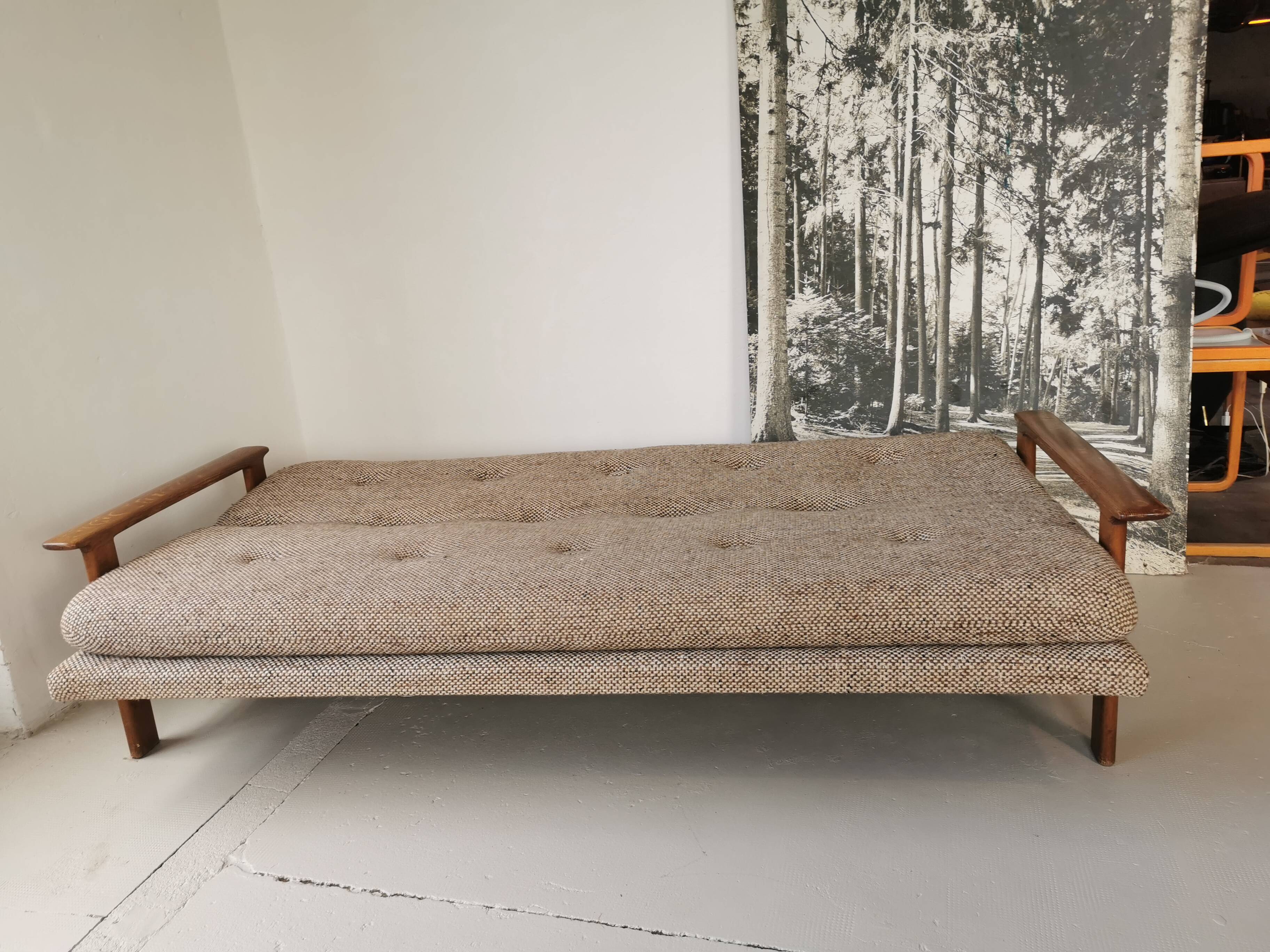 Banquette day bed en chêne design 1970
