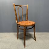 Set of 4 French Cafe Chairs with Graceful Seats