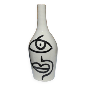 Picasso vase