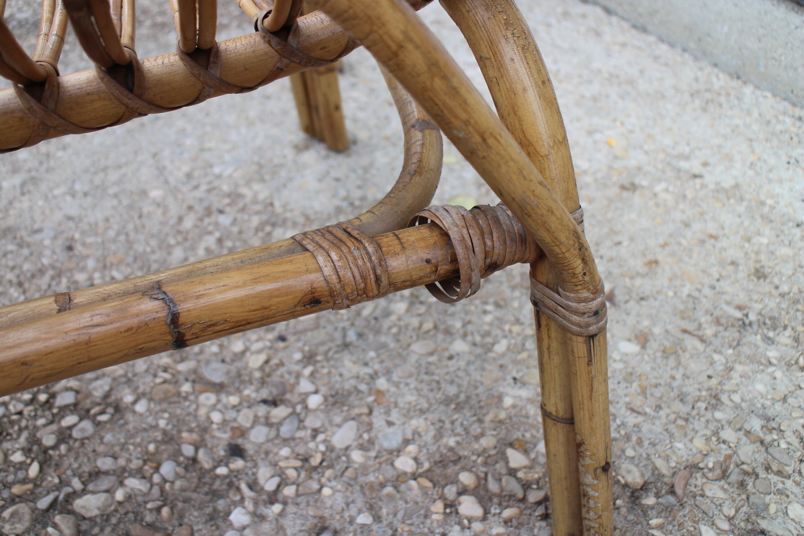 4 rattan basket chairs