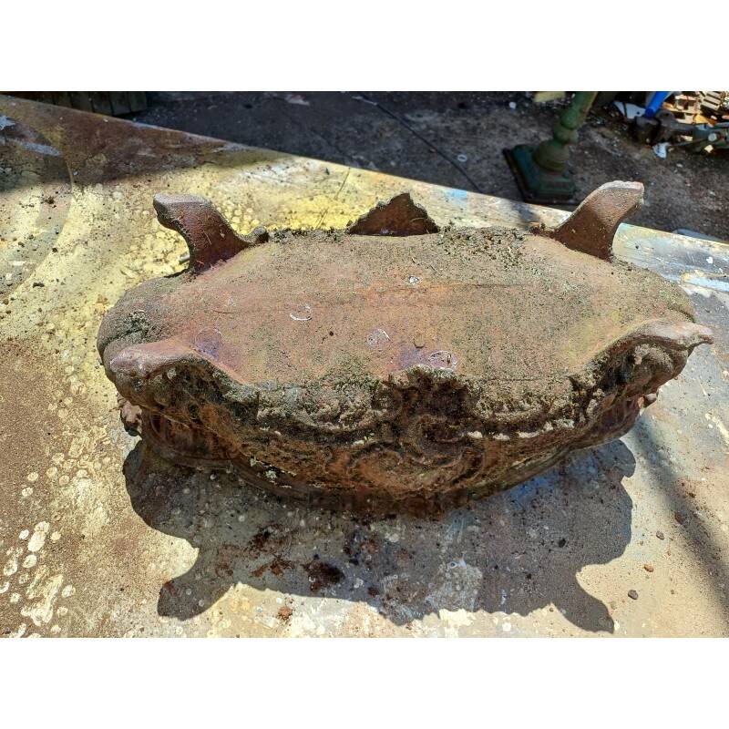 1 cast iron planter from 1900 from Charleville - Mézières, rockery style