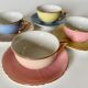 4 tasses à café en faïence couleurs pastel
